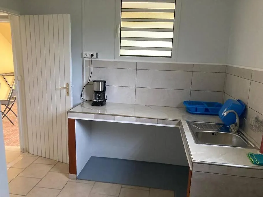 Daire Bas Villa La Trinité Martinik